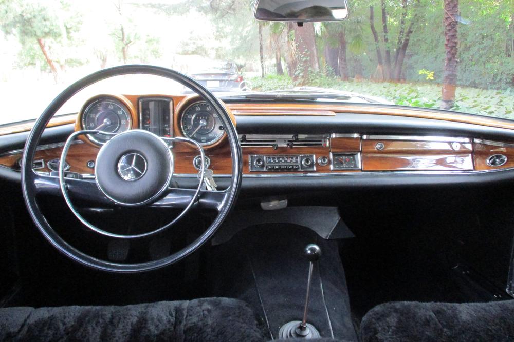 1967 MERCEDES-BENZ 250SE CABRIOLET