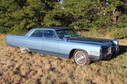 1966 CADILLAC SEDAN