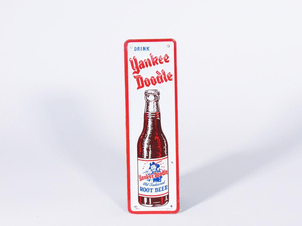 1950S YANKEE DOODLE ROOT BEER EMBOSSED TIN PUSH PLATE