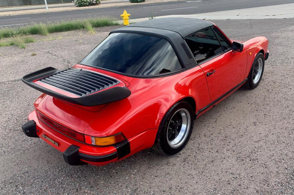 1985 PORSCHE 911 TARGA