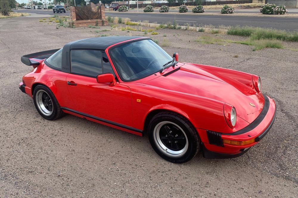 1985 PORSCHE 911 TARGA