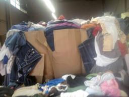 1 Truckload 20k (20000 lbs ) 24 Bales  of Used Clothes