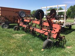 (39M) - 12 Row  Cultivator