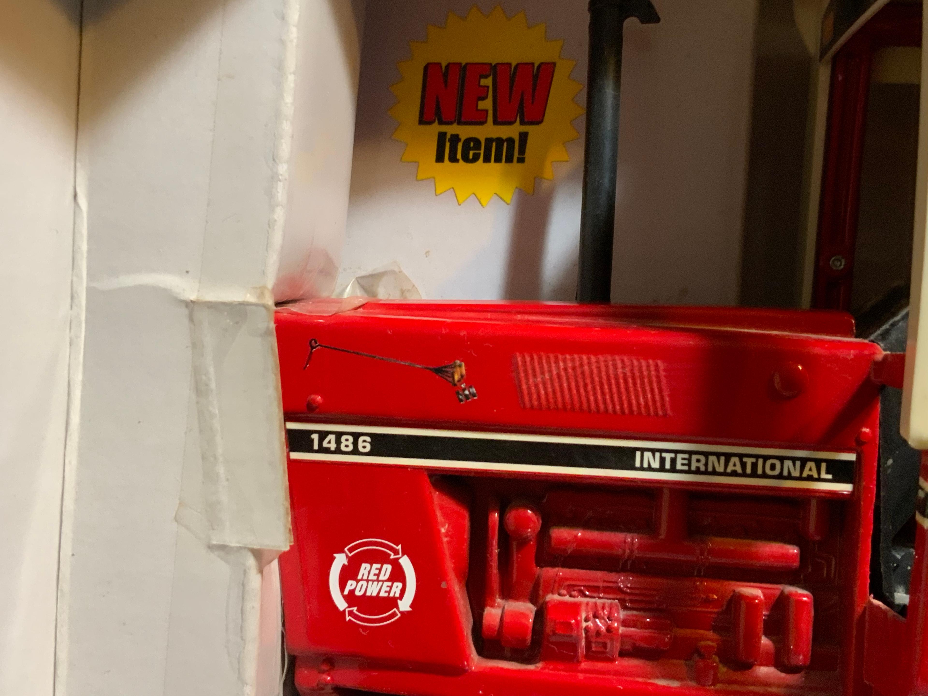 International 1486 Case IH Red Power with Branding irons 1/16 NIB