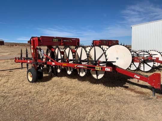 H&S HDII Hay Rakes, 16 wheel