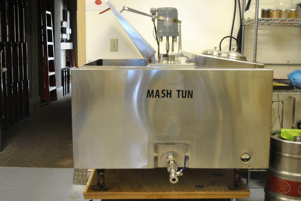 175 GALLON MASH TUN INSULATED, 2 FLIP UP DOORS, 2