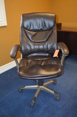 HIGHBACK EXECUTIVE DESK CHAIR