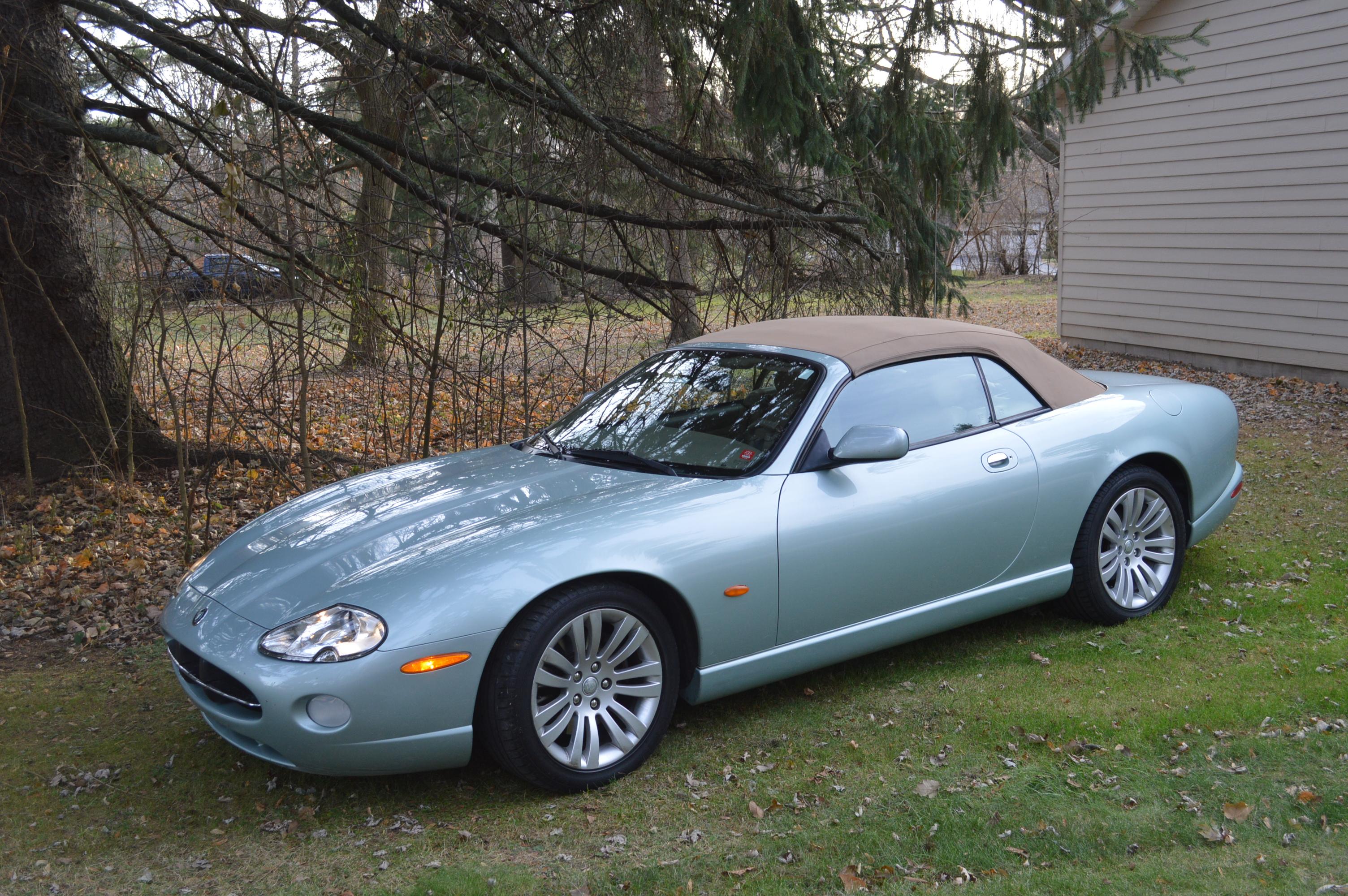 2005 JAGUAR XK8 CONVERTIBLE - 2 DOOR