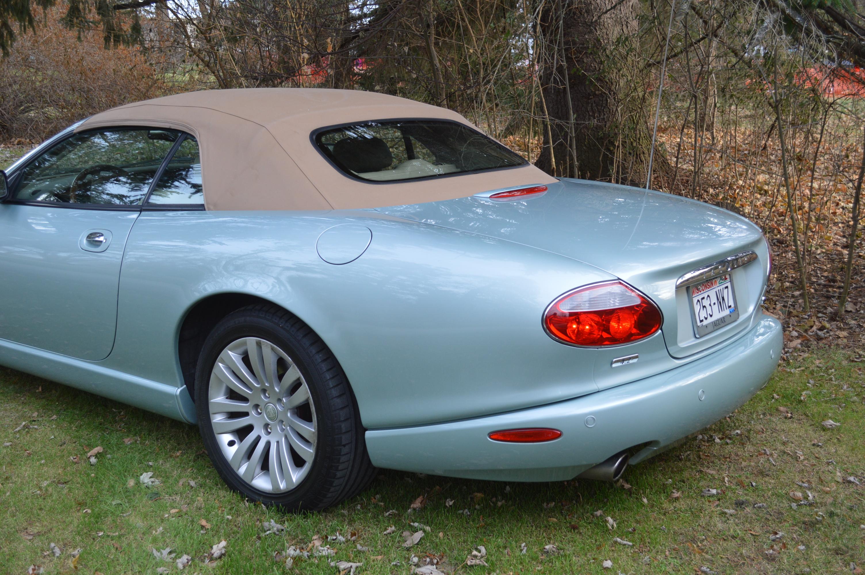 2005 JAGUAR XK8 CONVERTIBLE - 2 DOOR