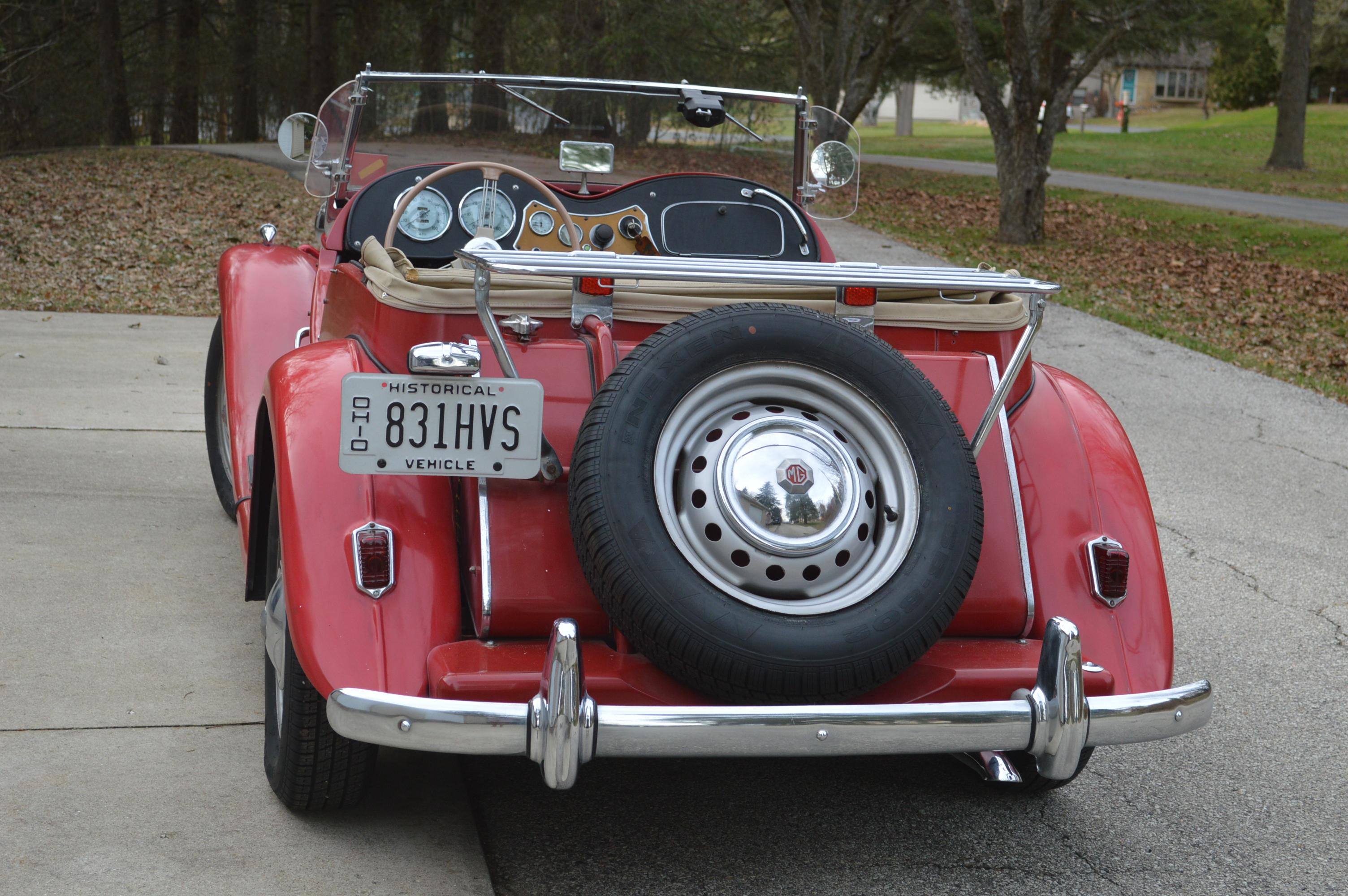 1951 MG TD ROADSTER, RED CLASSIC VINTAGE BRITISH SPORT CONVERTIBLE