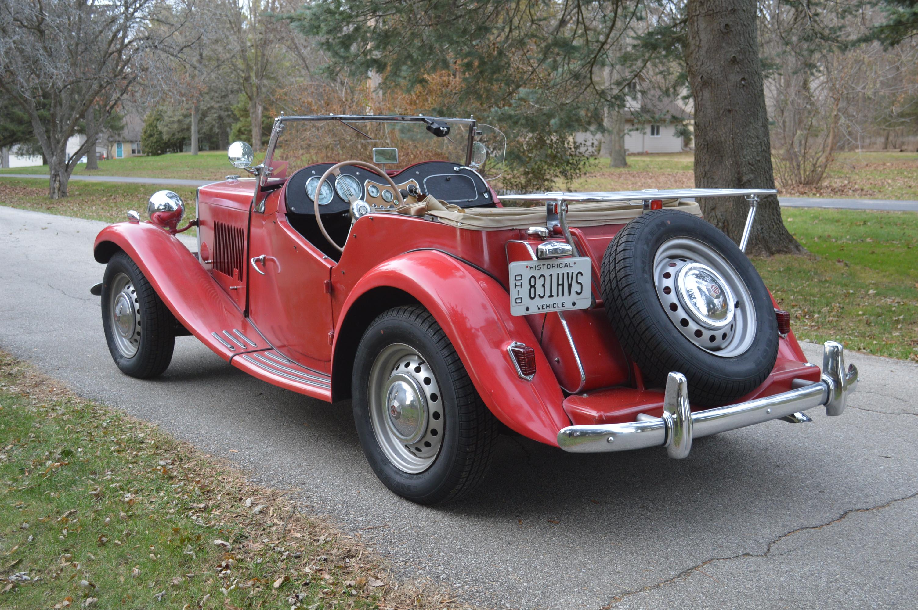1951 MG TD ROADSTER, RED CLASSIC VINTAGE BRITISH SPORT CONVERTIBLE