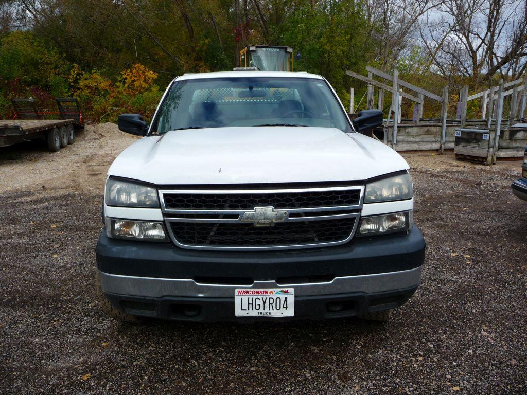 2006 CHEVROLET SILVERADO 3500 SERVICE TRUCK,