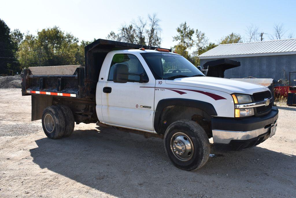 (2003) CHEVROLET SILVERADO 3500 CONTRACTORS DUMP TRUCK