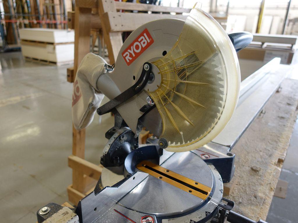 RYOBI MODEL TS1342L 10" MITER SAW WITH