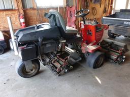 2007 JACOBSEN FAIRWAY RIDE ON GREENS MOWER,