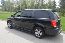 2011 DODGE CARAVAN WITH BRAUN ABILITY WHEELCHAIR