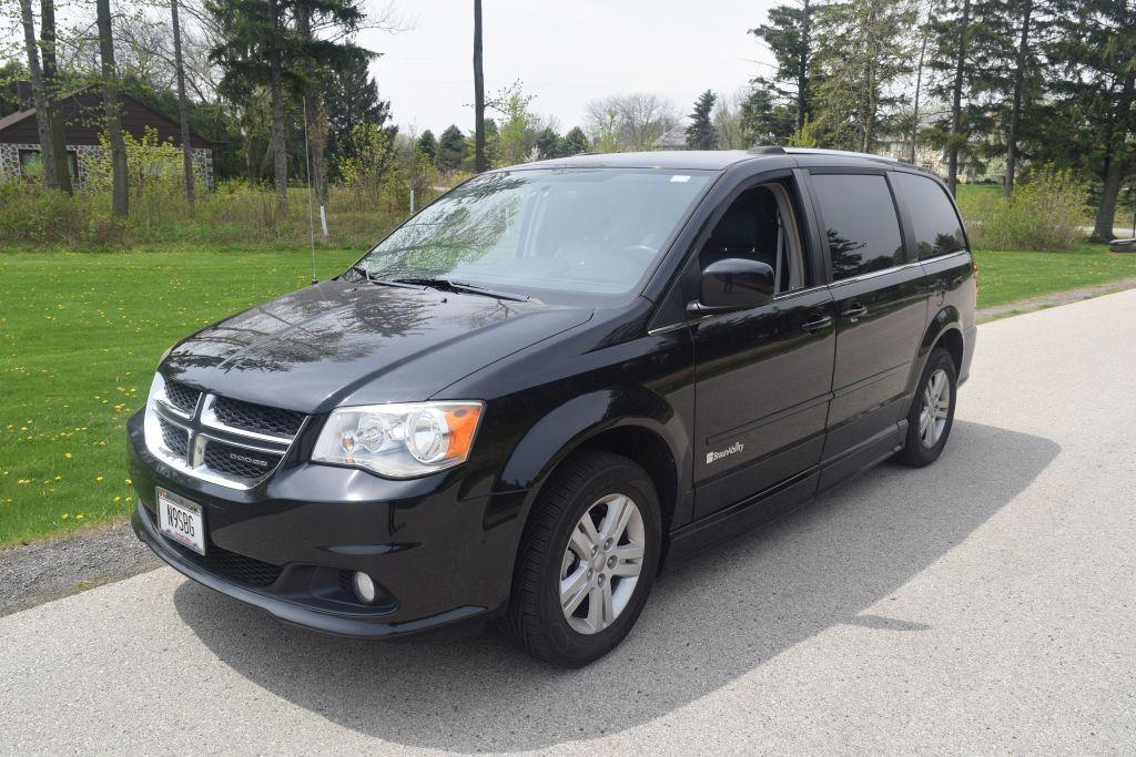 2011 DODGE CARAVAN WITH BRAUN ABILITY WHEELCHAIR