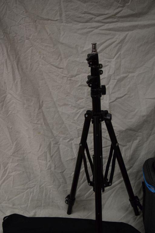 NANLITE FORZA 60B LIGHT KIT PLUS TRIPOD