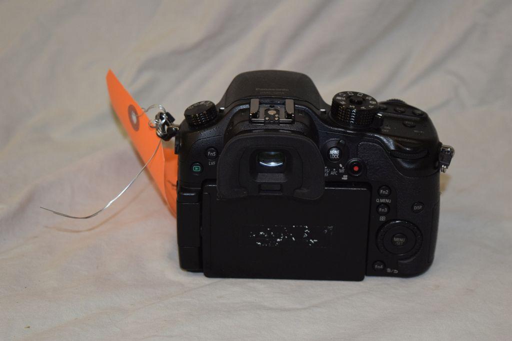 LUMIX GH4 CAMERA BODY WITHOUT BATTERY