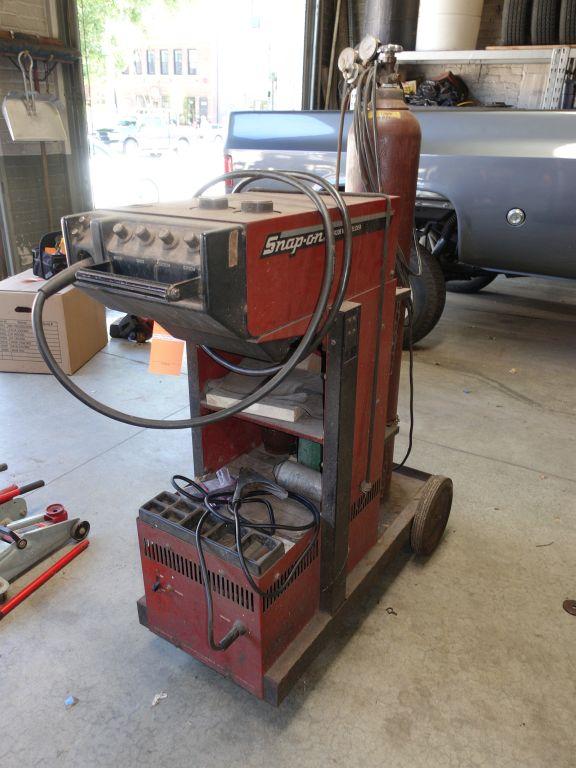 SNAP-ON MIG WELDER, MODEL YA205, LEADS, ON ROLLING CART,