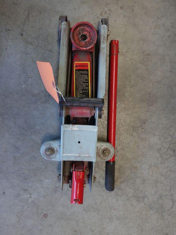 SMALL LARIN HYDRAULIC FLOOR JACK, MODEL LJ4000,