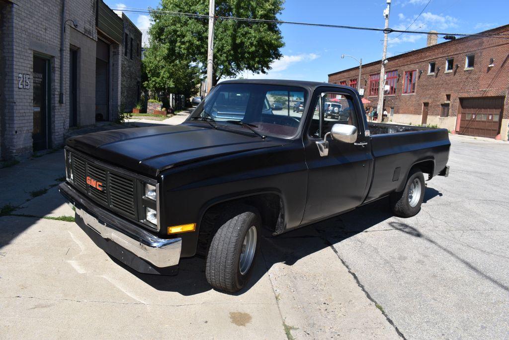 1986 C1500 GMC WIDESIDE  PICKUP TRUCK, NEW CRATE ENGINE,