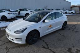 #320 (2019) TESLA MODEL 3 4 DOOR SEDAN,