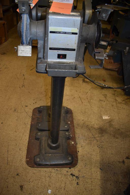 CRAFTSMAN 1/2 H.P. DOUBLE END BENCH GRINDER,