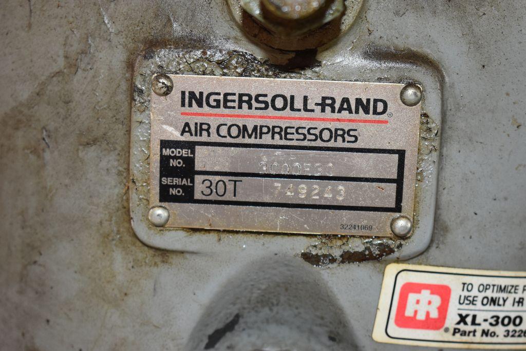 INGERSOLL RAND PISTON TYPE AIR COMPRESSOR,