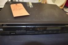 SANYO COMPACT DISC PLAYER