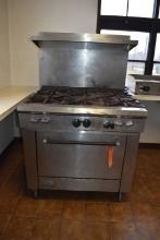 SOUTHBEND GAS STOVE/OVEN - 6 BURNERS WITH UPPER