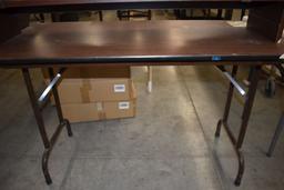 2' x 4' TABLE WITH WOODGRAIN TOP, NO CONTENTS