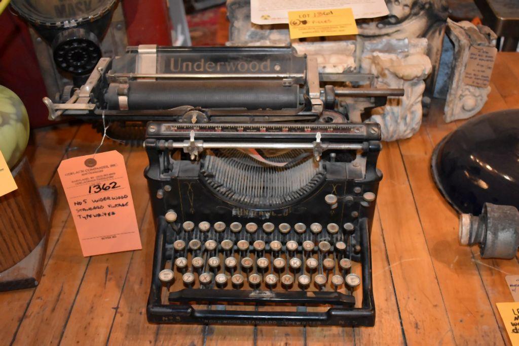 NO5 UNDERWOOD STANDARD VINTAG TYPEWRITER