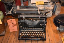 NO5 UNDERWOOD STANDARD VINTAG TYPEWRITER