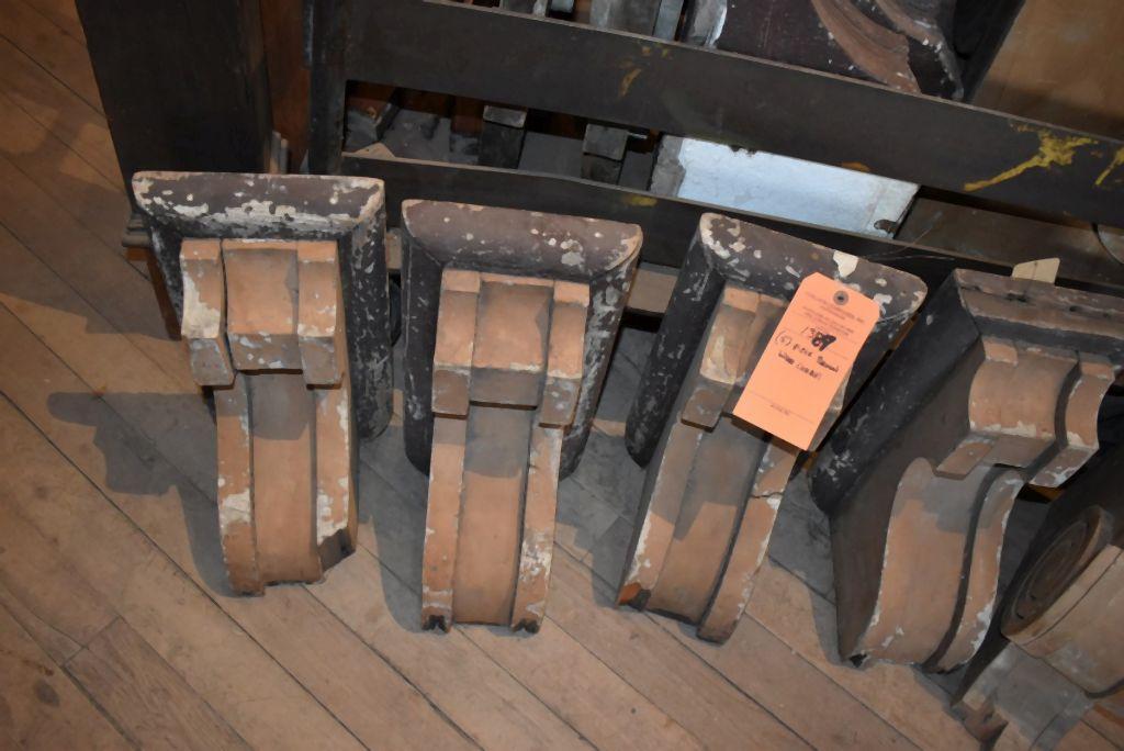 (5) PIECES OF BROWN WOOD CORBELS