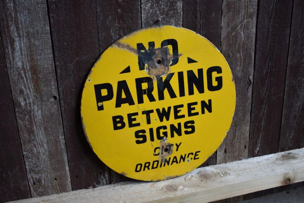 NO PARKING PORCEAIN SIGN, 14" DIAMETER