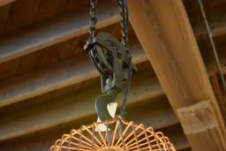 CHAIN BLOCK AND TACKLE LIGHT