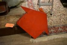 RED PORCELAIN ARROW