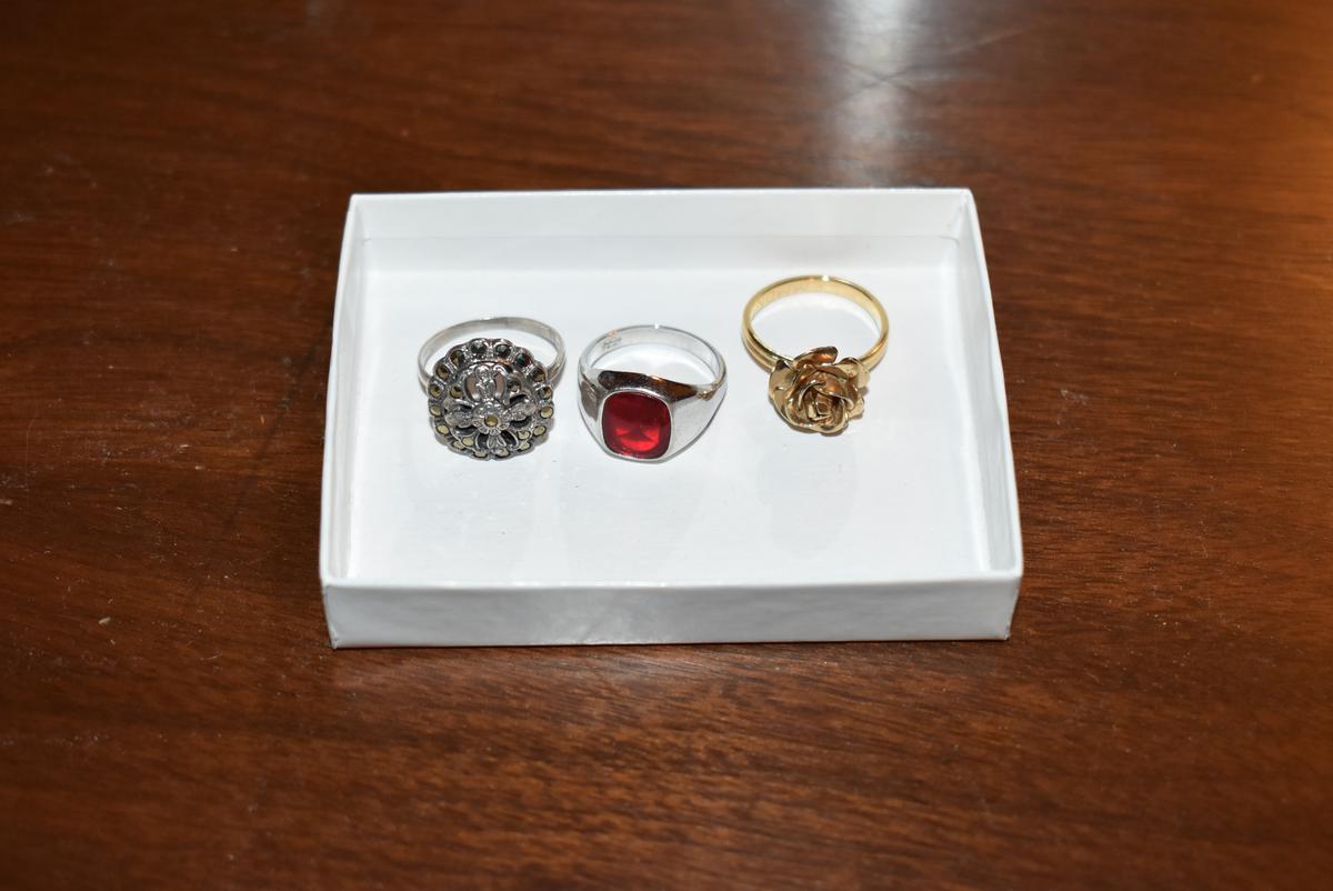 (3) VINTAGE RINGS