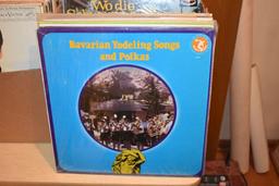 BOX W/45+ VINYL RECORDS: FREFFPUNKTWIEN, BARVARIAN