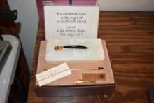 CROSS PEN W/MARBLE PEN HOLDER, NIB, IF A CLUTTERED