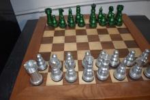 CUSTOM MADE CHESS BOARD WITH MACHINED CHESS PIECES