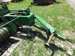 John Deere 14T square baler