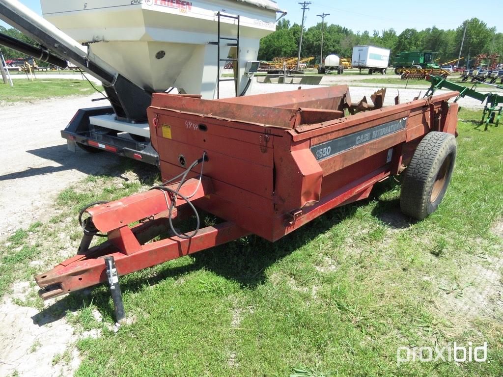 Case IH 1550 manure spreader