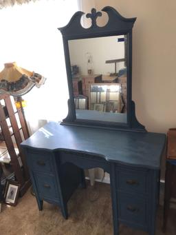 Dressing table