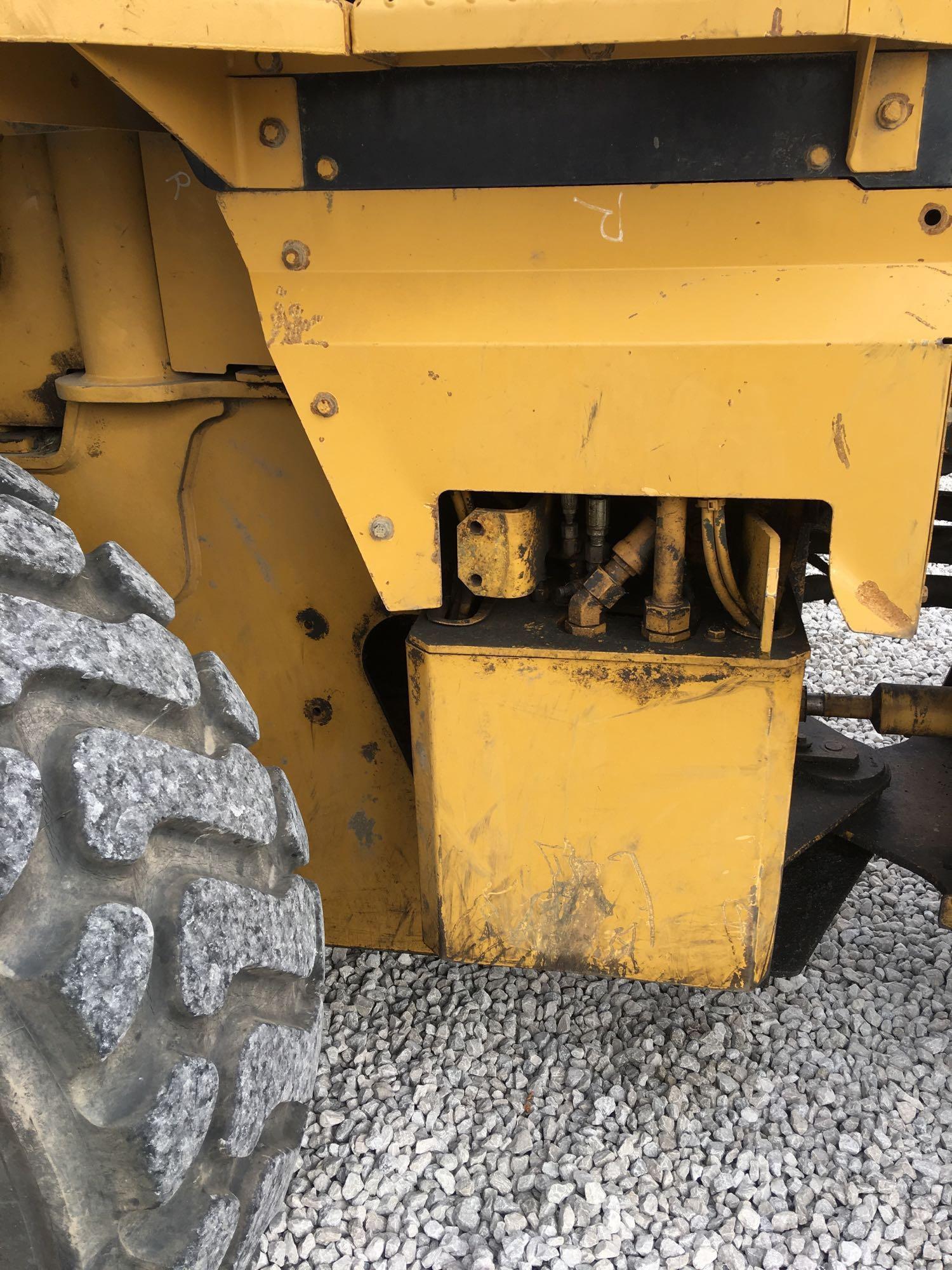 **UPDATE- BUCKET NOW INCLUDED!!2007 Catapillar 930 front loader