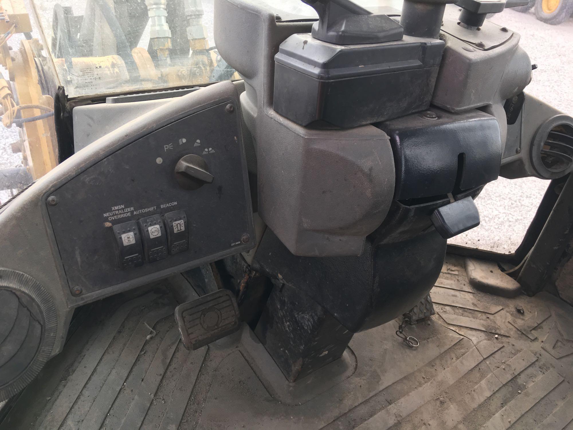 **UPDATE- BUCKET NOW INCLUDED!!2007 Catapillar 930 front loader