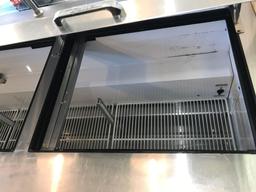 True refrigeration prep table and food storage