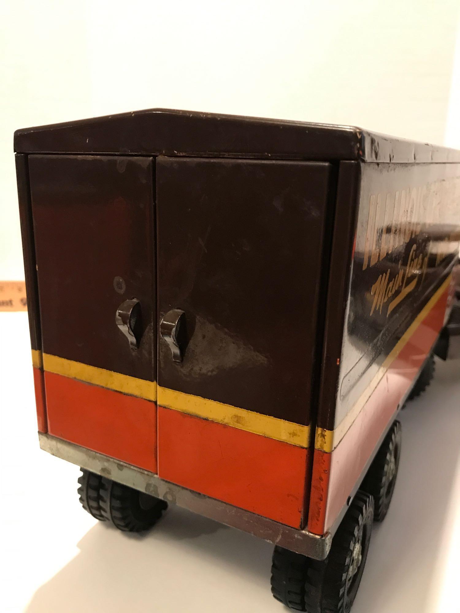 Van Metal Illinois Central RailRoad Truck and Trailer