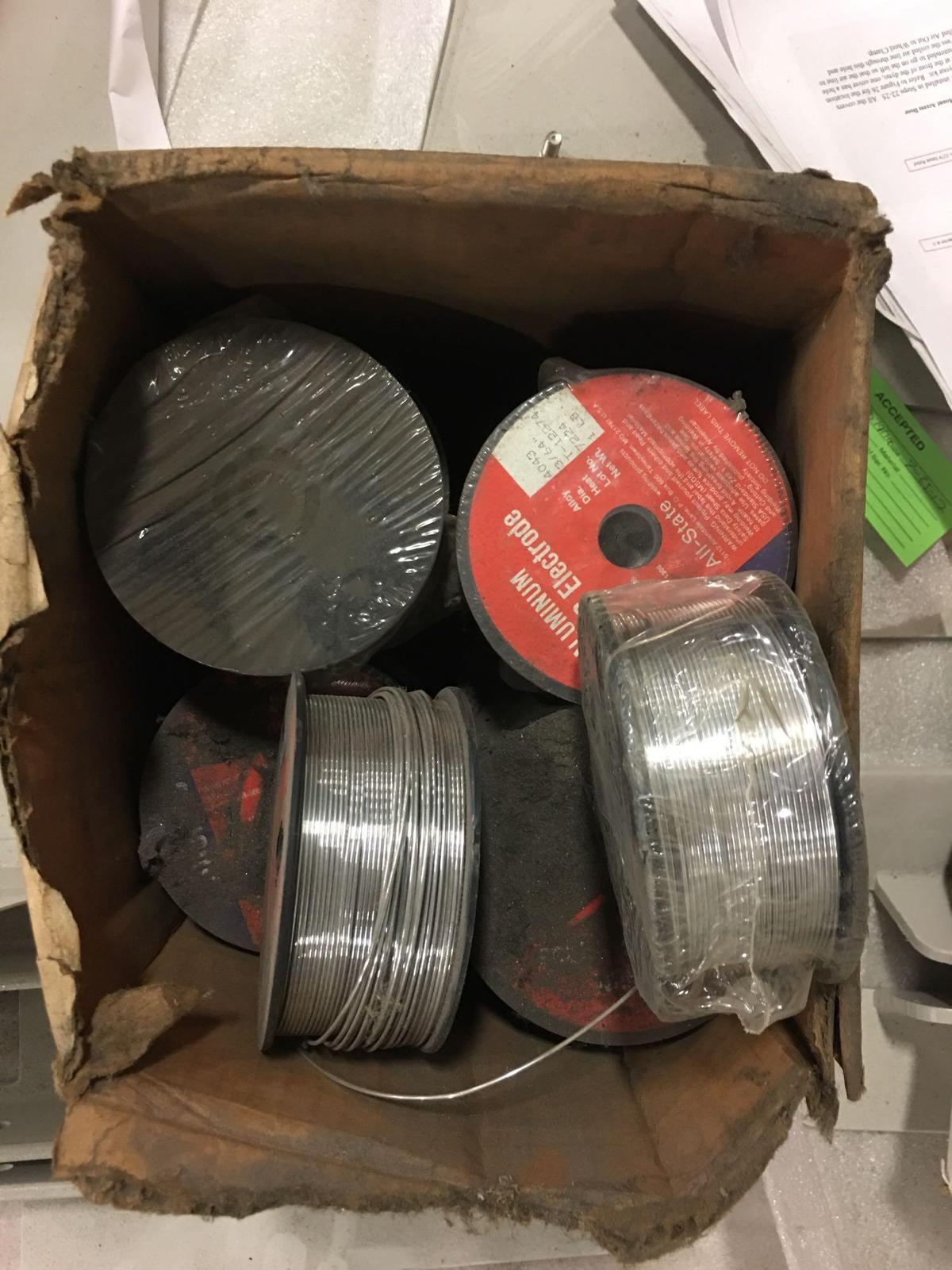 Box of aluminum mug electrodes